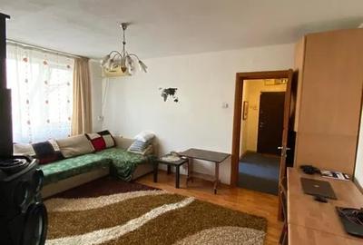 Apartament cu 3 camere semidecomandat, mobilat în Brâncoveanu