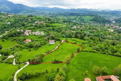 Teren agricol intravilan de 11000 mp, în Bran