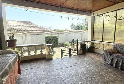 Casa S+P+1E cu Teren de 854 mp, Pretabila pentru Doua Familii - 32