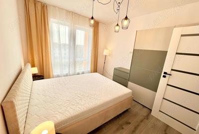Proprietar Inchiriez apartament NOU, spa?ios, cu 2 camere - 4