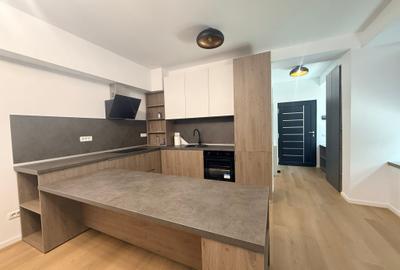Apartament cu 2 camere, mobilat în P-ța Victoriei