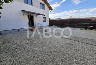 Casa de vanzare cu 6 camere 2 parcari curte libera 200 mp in Selimbar - 3