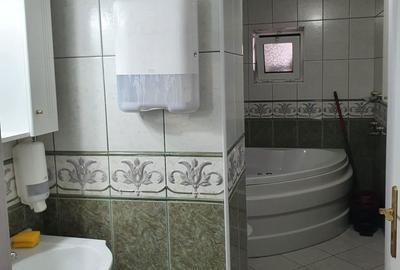 Spațiu comercial, de 98 mp, în Decebal - 12