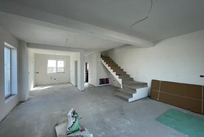 Duplex cu 3 camere cu Canalizare în Urseni - 2