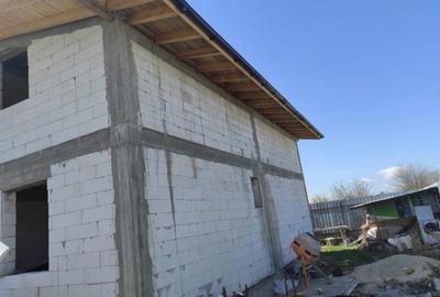 Casă cu 4 camere în Dumitrana - 8