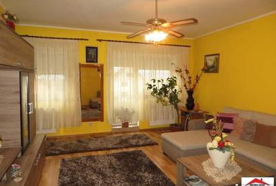 Casa cu etaj zona Functionarilor 155000 Euro ( ID 21631 ) - 3