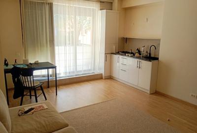 Apartament cu 2 camere semidecomandat, mobilat în Băneasa
