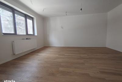 Casă cu 4 camere decomandat în Central - 7