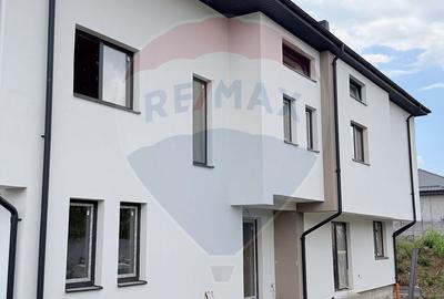 Casă cu 4 camere cu Teren 110 Mp în Theodor Pallady