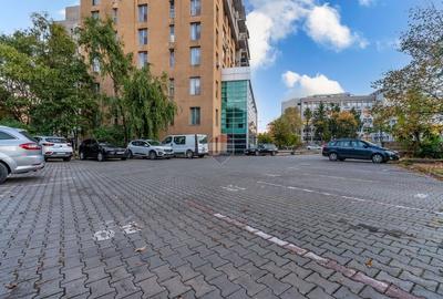 Apartament cu 2 camere semidecomandat, mobilat în Mărăști