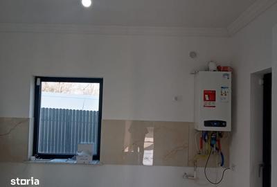 Casă cu 4 camere cu Teren 400 Mp în Miroslava