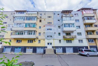 De Vanzare, Bd. Unirii, apartament cu 3 camere, boxa si garaj De Vanzare, Bd. Unirii, apartament cu 3 camere, boxa si garaj - 18