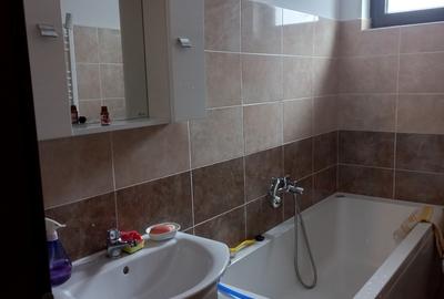 Garsonieră decomandată în Apărătorii Patriei - 2