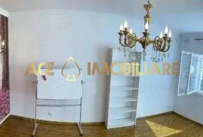 Casă individuală cu 3 camere cu Canalizare în P-ța Muncii - 3