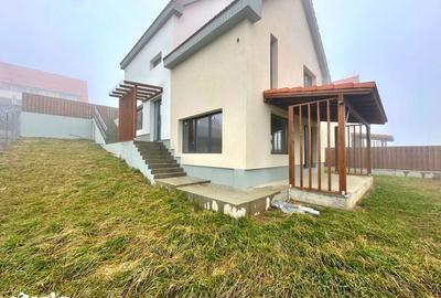 Casă cu 6 camere cu Teren 523 Mp în Ciurila