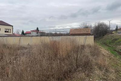 Teren de 954 mp, în Poiana