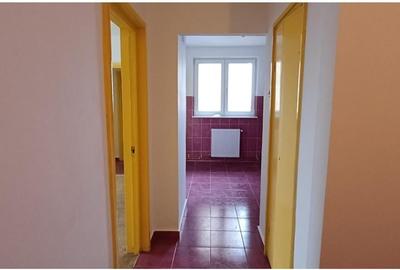 Apartament 2 camere ,etaj intermediar,Calea Bucuresti - 8