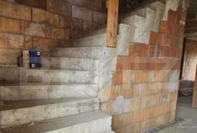 Casă cu 7 camere cu Teren 2703 Mp în Halmeu - 4