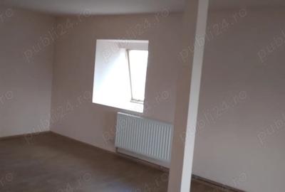 Casă cu 5 camere cu Teren 1000 Mp în Central - 4
