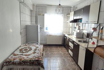 Apartament cu 3 camere decomandat în Cantacuzino - 5