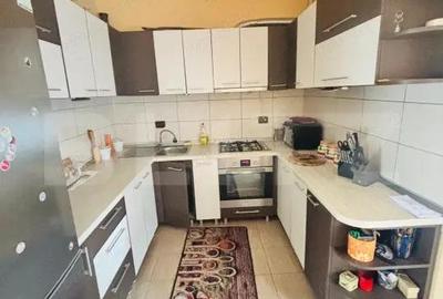 Casă cu 5 camere cu Teren 300 Mp în Central - 9