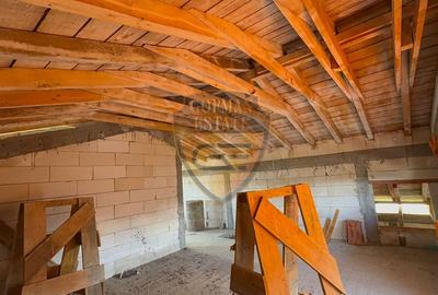Casa 4 camere, P+M , Valul lui Traian, la gri teren 337 mp, garaj - 27