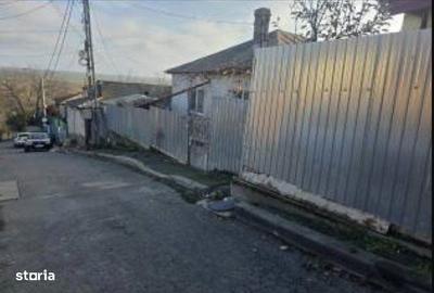 Casă cu 3 camere în Central