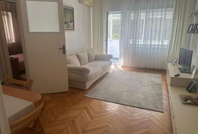 Apartament cu 2 camere circular, mobilat în City Park Mall