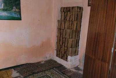 Casă cu 3 camere în Pleașa