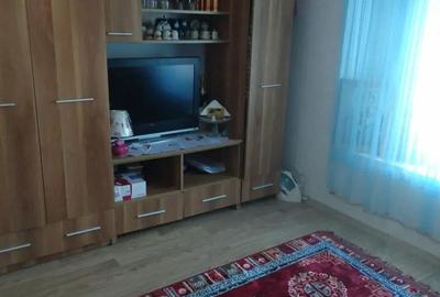 Casă cu 3 camere cu Teren 1040 Mp în Voinești - 1