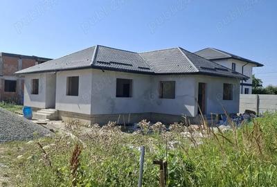 Casa de vanzare construc?ie 2024 pe teren de 500 mp.3 dormitoare 2 bai living incalzire pardoseala t - 10