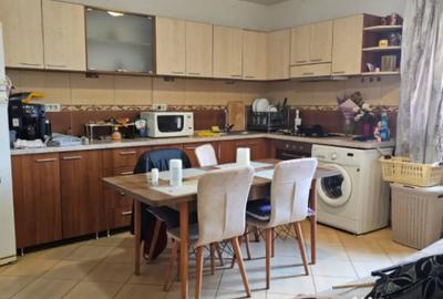 Casă cu 8 camere cu Teren 166 Mp în Central - 3