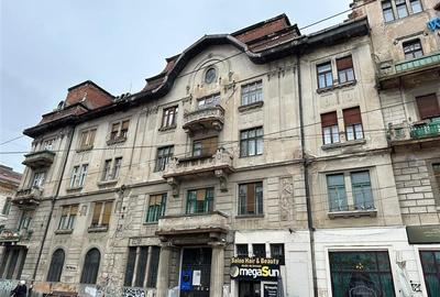 Apartament cu 3 camere decomandat în P-ța Unirii