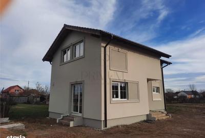Casă cu 4 camere cu Teren 503 Mp în Albina - 1