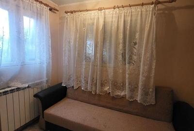 Casă cu 4 camere cu Teren 310 Mp în Tei - 2