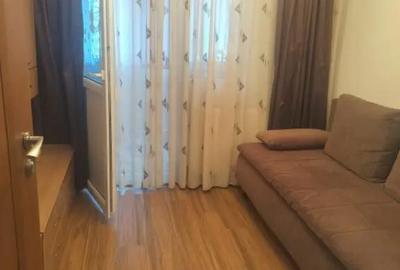 Apartament cu 4 camere decomandat, mobilat în 1 Mai - 10
