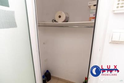 Spațiu comercial, de 60 mp, în Central - 9