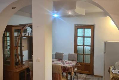 Apartament cu 3 camere decomandat în 1 Mai - 3
