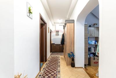 Casă individuală cu 8 camere cu Garaj în Ozun - 24