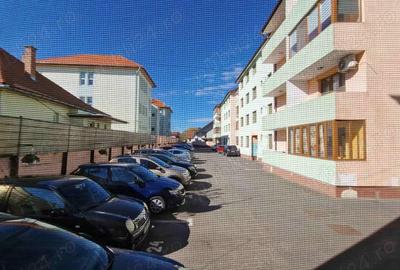Apartament cu 4 camere decomandat în Lazaret