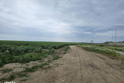 Teren de 14832 mp, în Central - 1