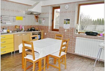 Casă individuală cu 5 camere cu Canalizare în Stupini - 16