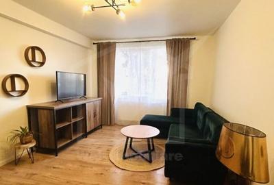 Prima Inchiriere! Apartament ultrafinisat, 3 camere, Zona Centrala - 1