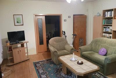 Casa frumoasa, ideala pentru 2 familii, zona linistita, localitatea Zizin, direct de la proprietar - 3