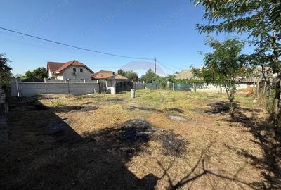 Teren Ghindeni 4800 mp Intravilan - 1