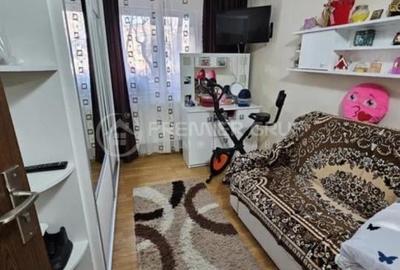 Apartament cu 3 camere semidecomandat, mobilat în Podu Roș
