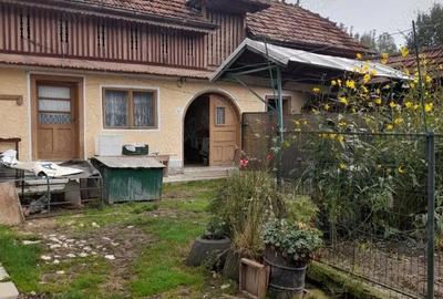 Casă cu 4 camere în Rucăr - 10
