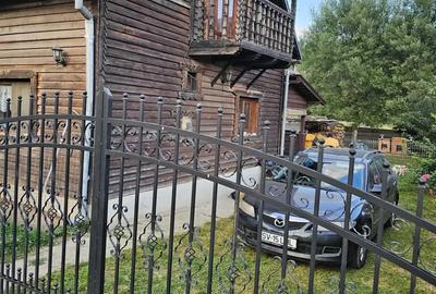 Casă în Strâmtura