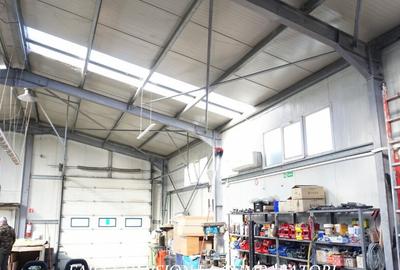 HALA NOUA DE 339 MP, TEREN 1131 MP, PLATFORMA BETONATA - 2