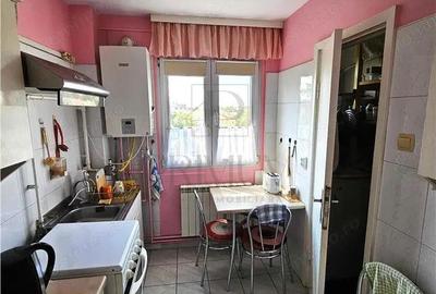 Apartament cu 3 camere semidecomandat în Circumvalațiunii - 1